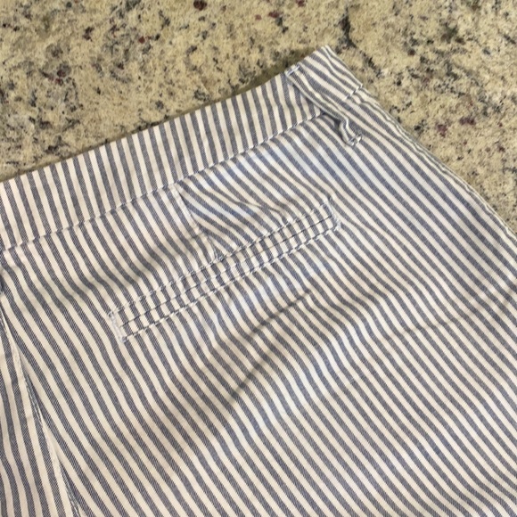Old Navy - Shorts - Size 8 - White and Blue Pinstripe - Picture 3 of 7